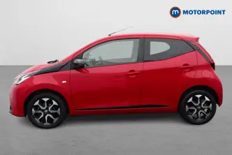 Toyota Aygo X-Trend Manual Petrol Hatchback - Stock Number (1649405) - Passenger side