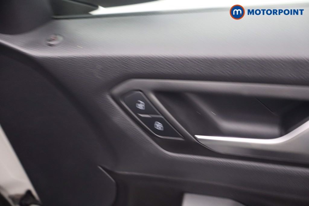 Volkswagen T-Roc R-Line Automatic Petrol SUV - Stock Number (1649531) - 10th supplementary image