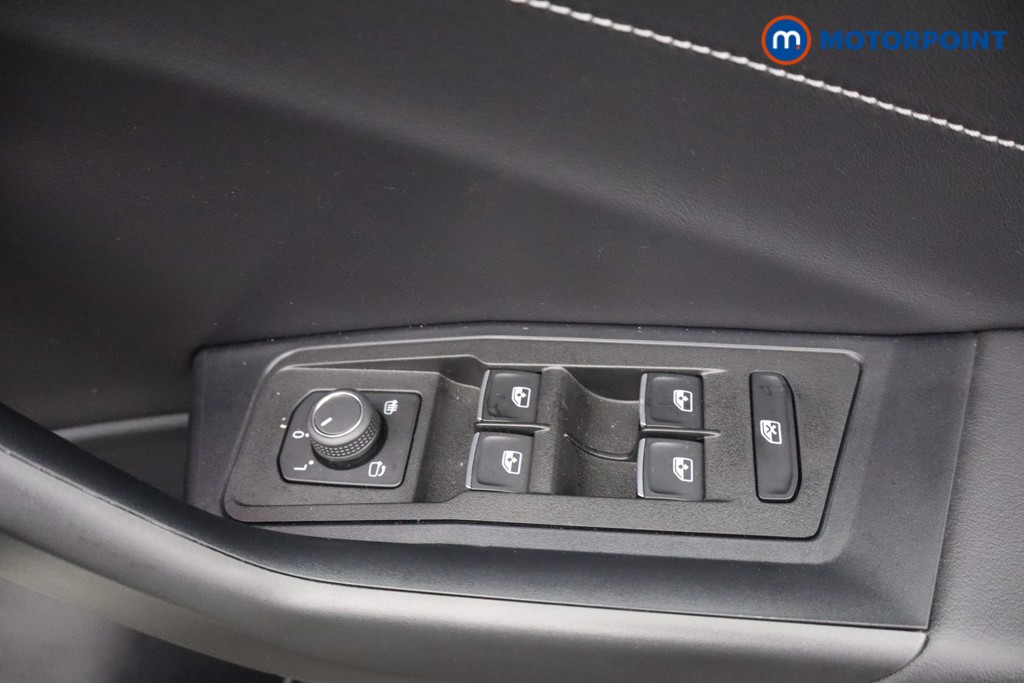 Volkswagen T-Roc R-Line Automatic Petrol SUV - Stock Number (1649531) - 11th supplementary image