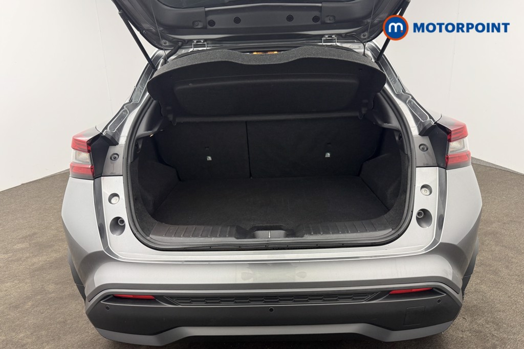 Nissan Juke N-Connecta Automatic Petrol SUV - Stock Number (1650111) - 5th supplementary image