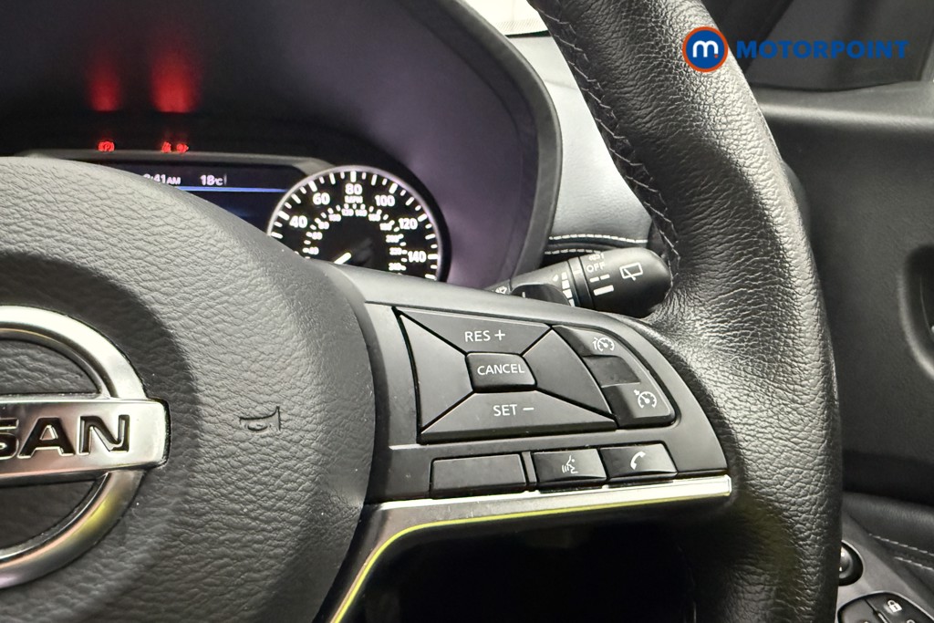 Nissan Juke N-Connecta Automatic Petrol SUV - Stock Number (1650111) - 8th supplementary image