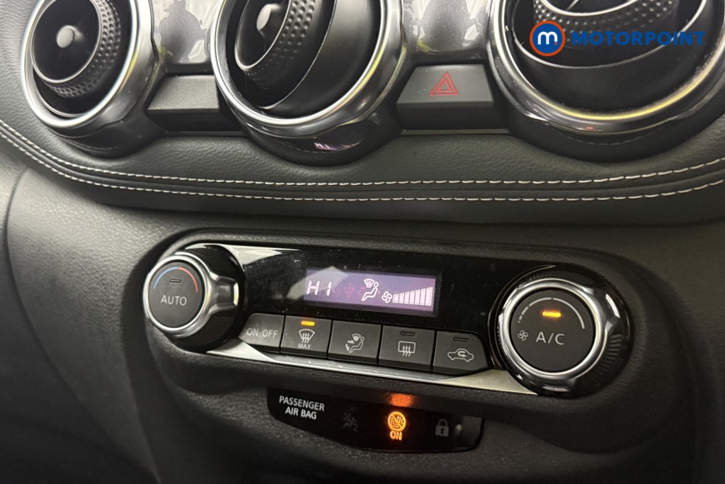 Nissan Juke N-Connecta Automatic Petrol SUV - Stock Number (1650111) - 13th supplementary image