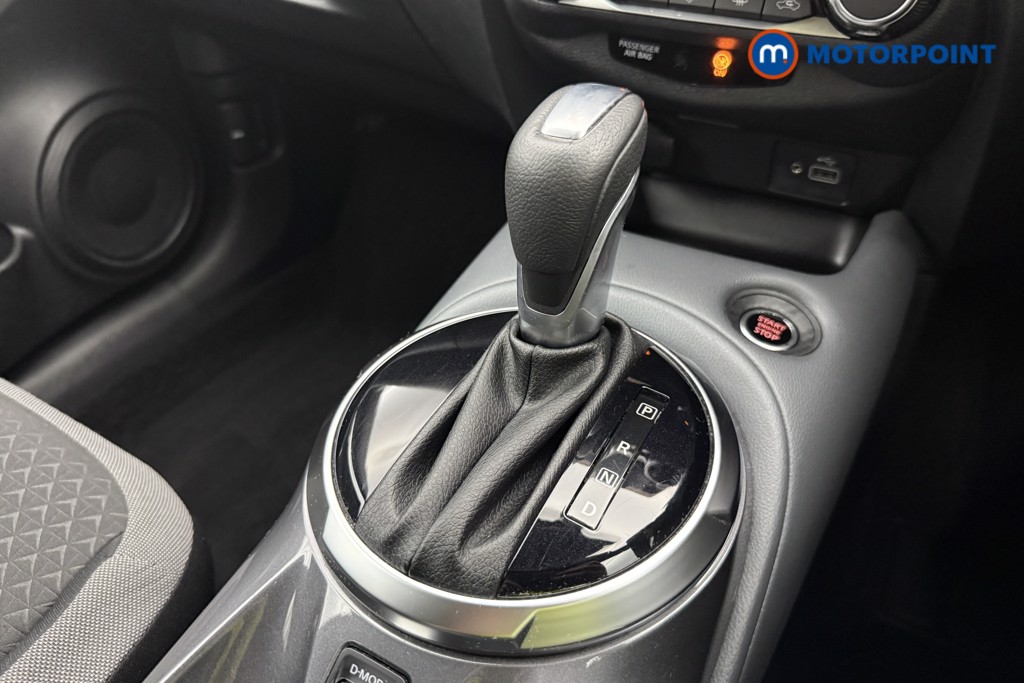 Nissan Juke N-Connecta Automatic Petrol SUV - Stock Number (1650111) - 15th supplementary image