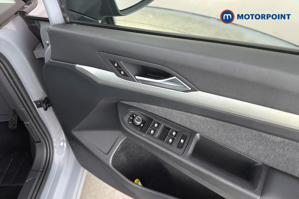 Volkswagen Golf Life Manual Petrol Hatchback - Stock Number (1650386) - 42nd supplementary image