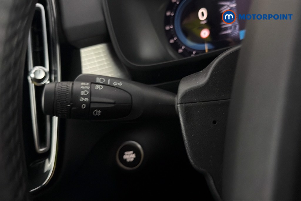 Volvo Xc40 Core Automatic Petrol SUV - Stock Number (1650752) - 6th supplementary image