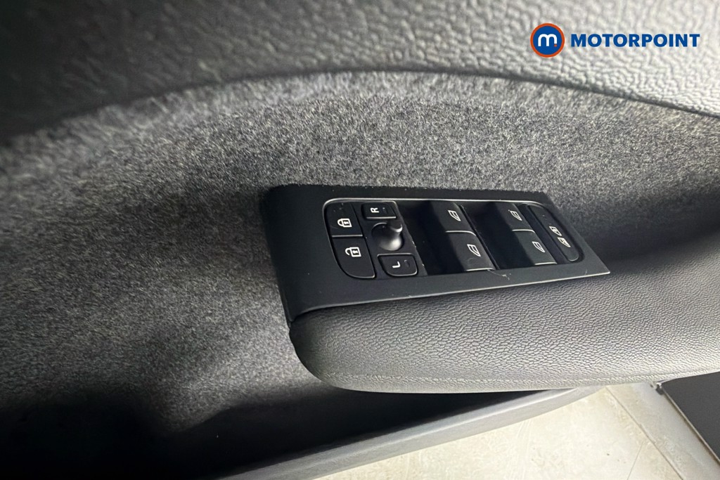 Volvo Xc40 Core Automatic Petrol SUV - Stock Number (1650752) - 20th supplementary image