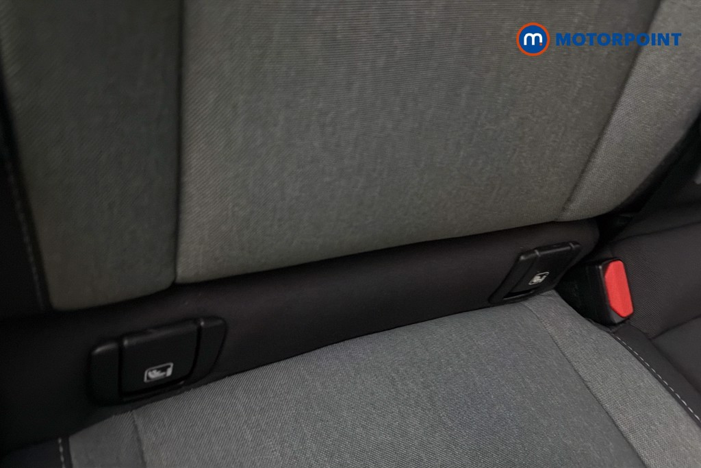 Volvo Xc40 Core Automatic Petrol SUV - Stock Number (1650752) - 29th supplementary image
