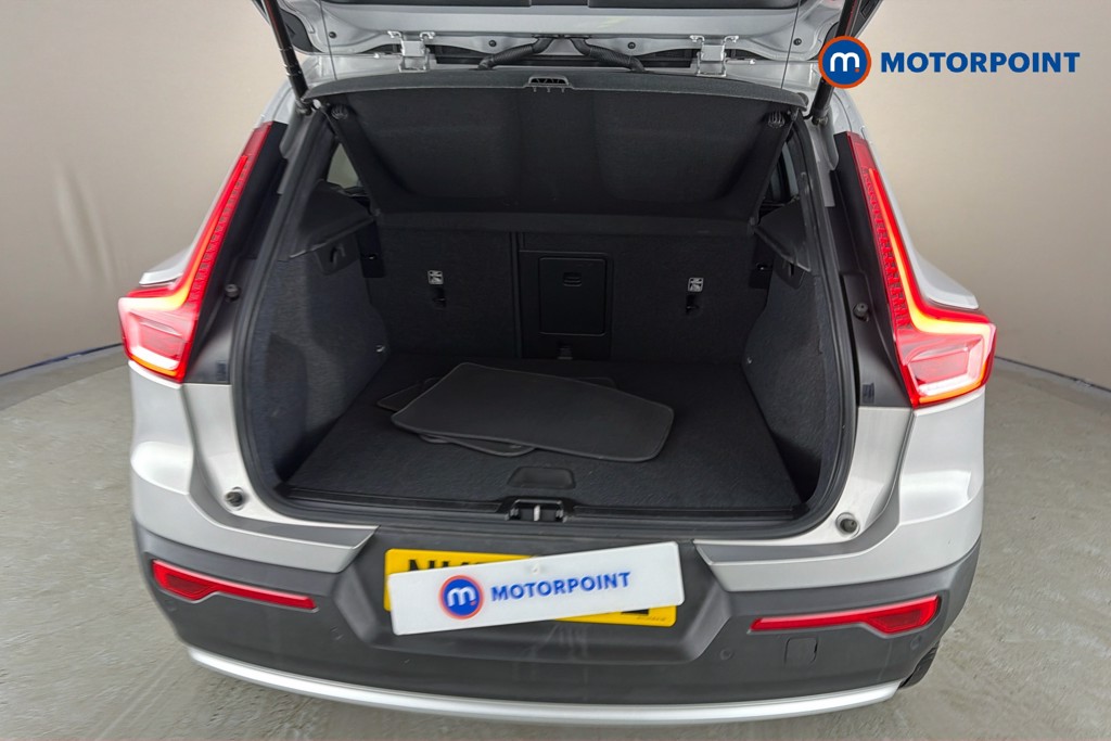 Volvo Xc40 Core Automatic Petrol SUV - Stock Number (1650752) - 33rd supplementary image