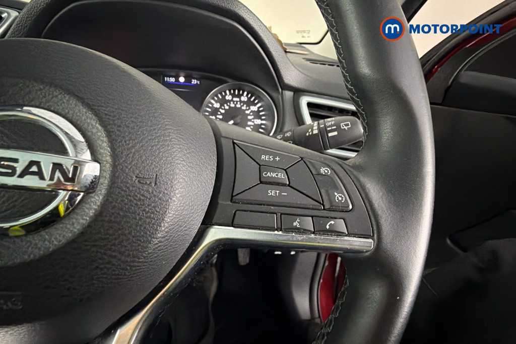 Nissan Qashqai N-Motion Manual Petrol SUV - Stock Number (1650762) - 4th supplementary image