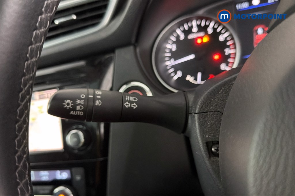 Nissan Qashqai N-Motion Manual Petrol SUV - Stock Number (1650762) - 6th supplementary image
