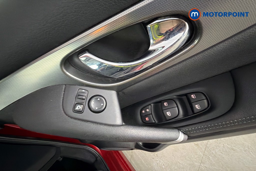 Nissan Qashqai N-Motion Manual Petrol SUV - Stock Number (1650762) - 20th supplementary image