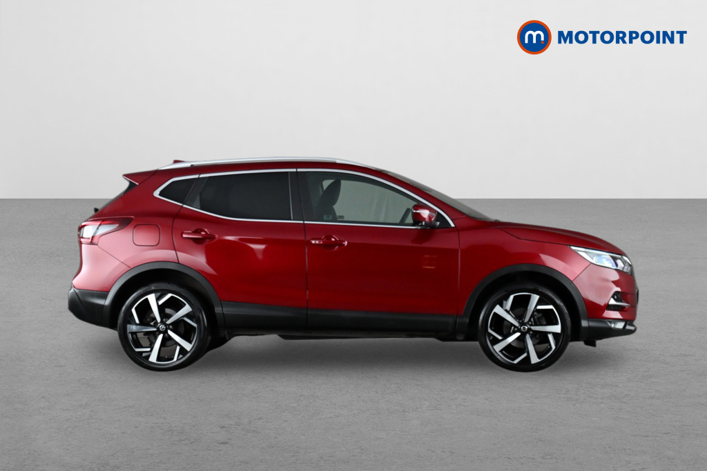 Nissan Qashqai N-Motion Manual Petrol SUV - Stock Number (1650762) - Drivers side