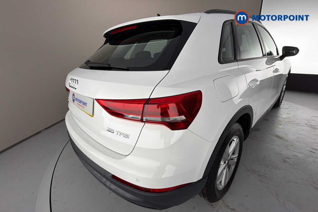 Audi Q3 Technik Automatic Petrol SUV - Stock Number (1650887) - 38th supplementary image