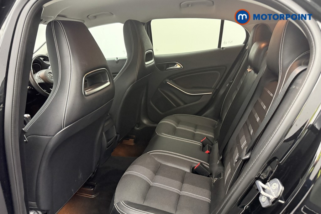 Mercedes-Benz GLA Urban Edition Manual Petrol SUV - Stock Number (1651004) - 4th supplementary image