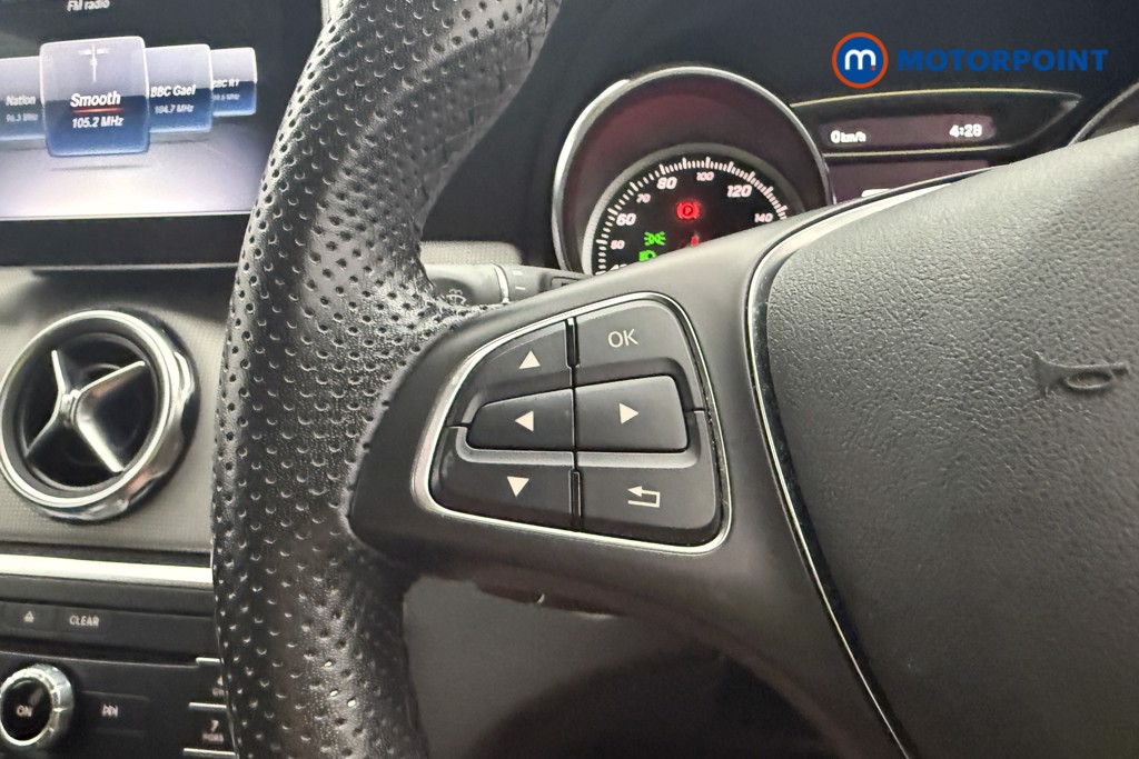 Mercedes-Benz GLA Urban Edition Manual Petrol SUV - Stock Number (1651004) - 7th supplementary image