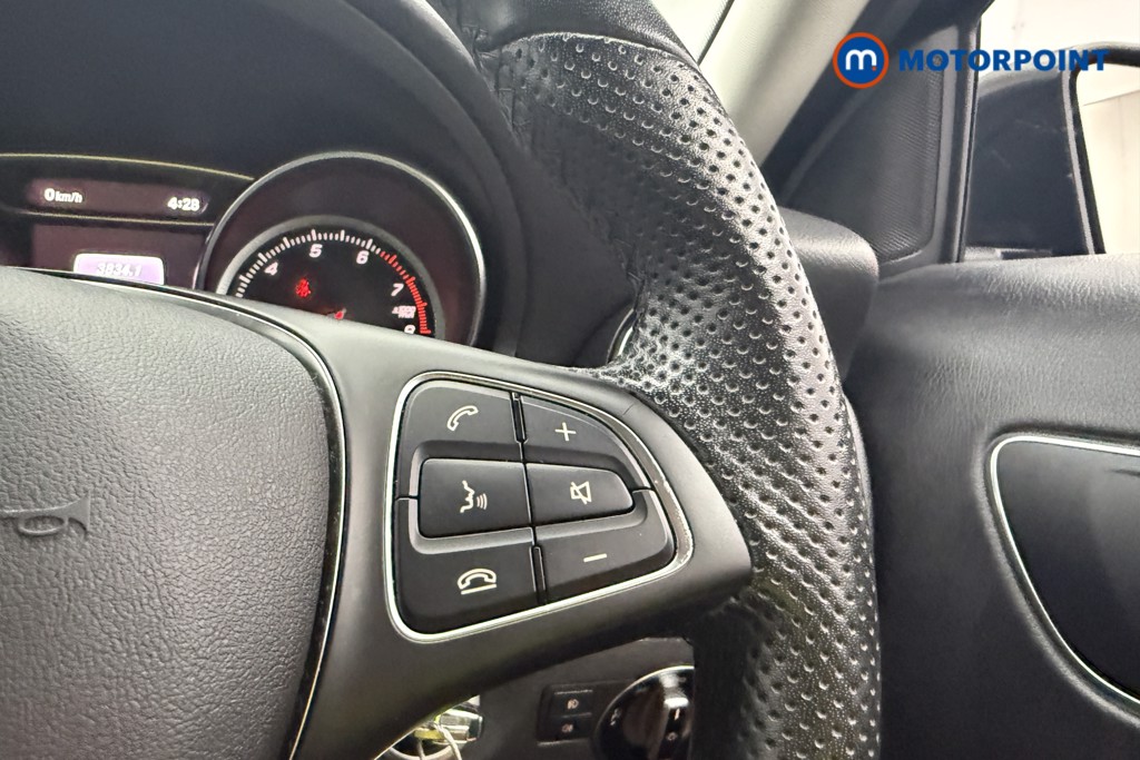 Mercedes-Benz GLA Urban Edition Manual Petrol SUV - Stock Number (1651004) - 8th supplementary image