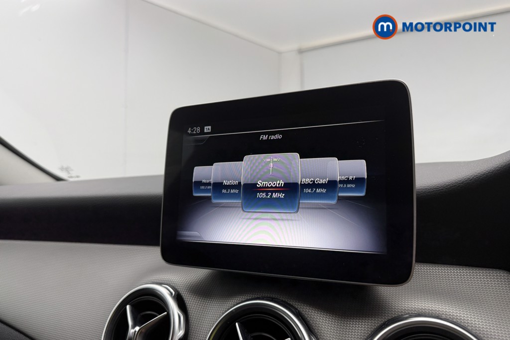Mercedes-Benz GLA Urban Edition Manual Petrol SUV - Stock Number (1651004) - 10th supplementary image