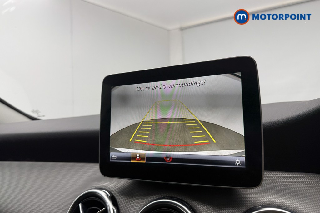 Mercedes-Benz GLA Urban Edition Manual Petrol SUV - Stock Number (1651004) - 12th supplementary image