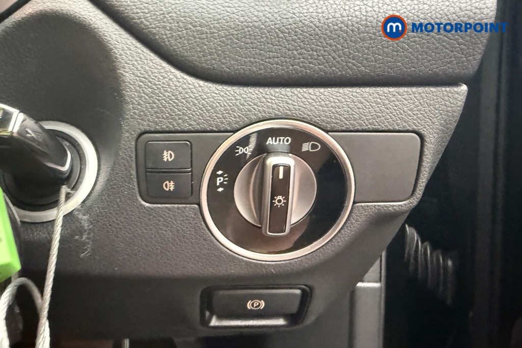 Mercedes-Benz GLA Urban Edition Manual Petrol SUV - Stock Number (1651004) - 18th supplementary image