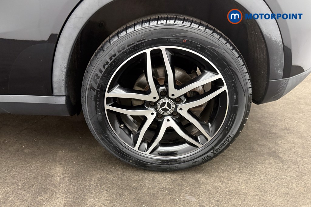 Mercedes-Benz GLA Urban Edition Manual Petrol SUV - Stock Number (1651004) - 25th supplementary image
