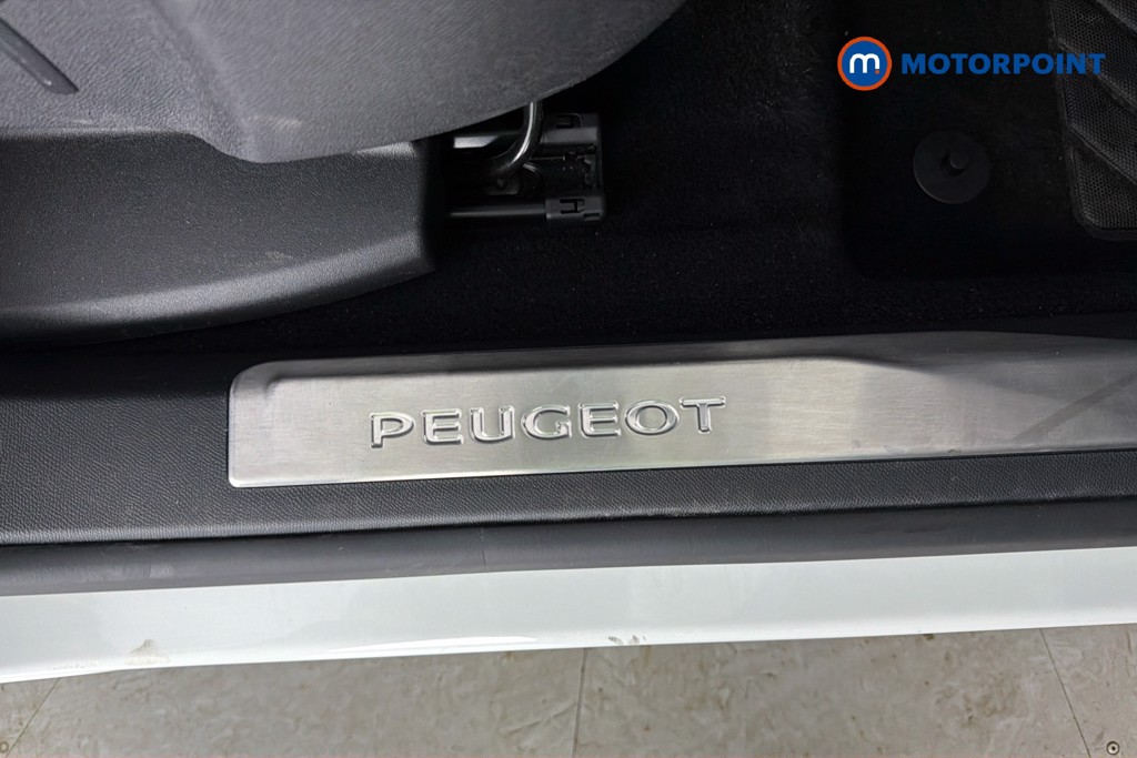 Peugeot 3008 GT Automatic Diesel SUV - Stock Number (1651206) - 27th supplementary image