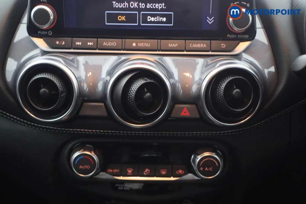 Nissan Juke N-Connecta Manual Petrol SUV - Stock Number (1651237) - 4th supplementary image