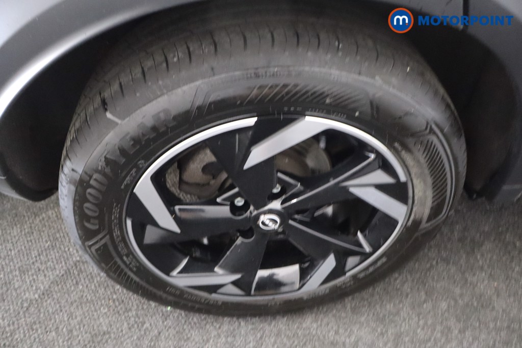 Nissan Juke N-Connecta Manual Petrol SUV - Stock Number (1651237) - 35th supplementary image