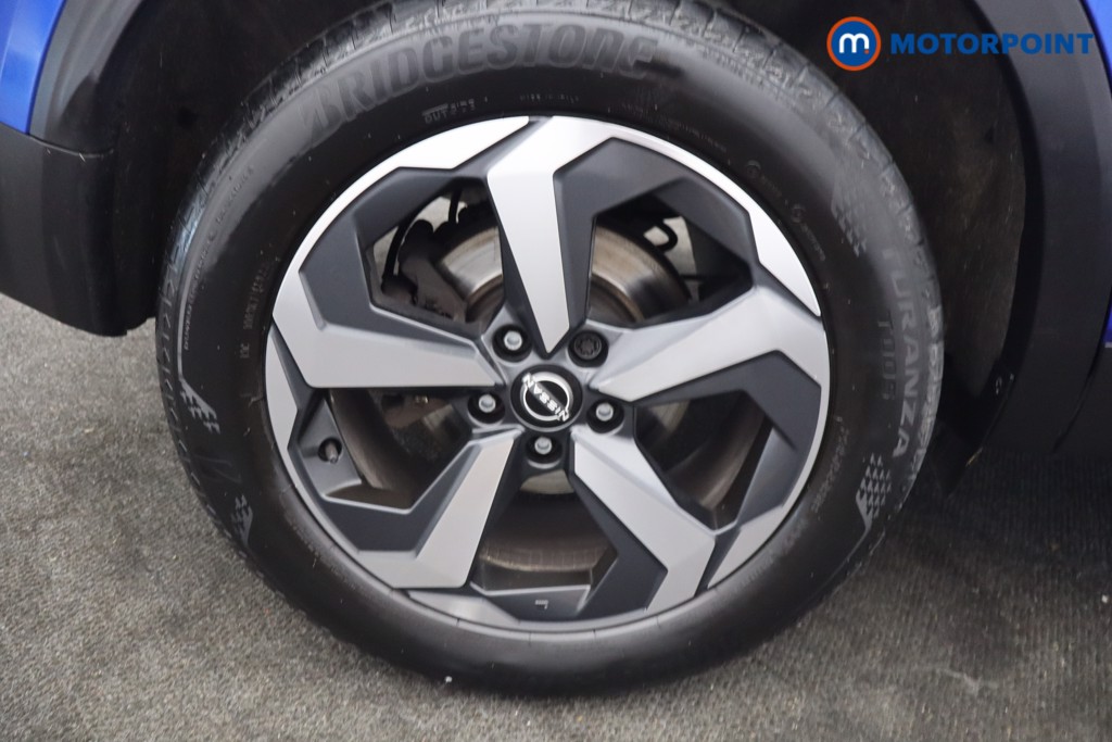Nissan Qashqai N-Connecta Manual Petrol SUV - Stock Number (1651262) - 14th supplementary image