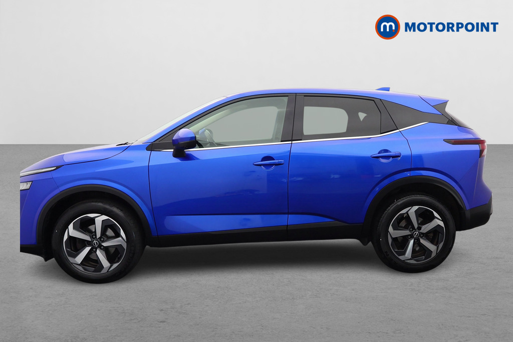Nissan Qashqai N-Connecta Manual Petrol SUV - Stock Number (1651262) - Passenger side