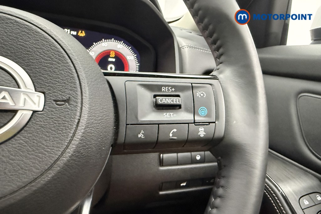 Nissan X-Trail N-Connecta Automatic Petrol-Electric Hybrid SUV - Stock Number (1651409) - 8th supplementary image