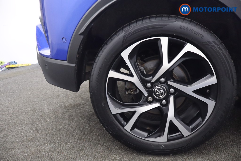 Toyota C-Hr Dynamic Manual Petrol SUV - Stock Number (1651775) - 7th supplementary image