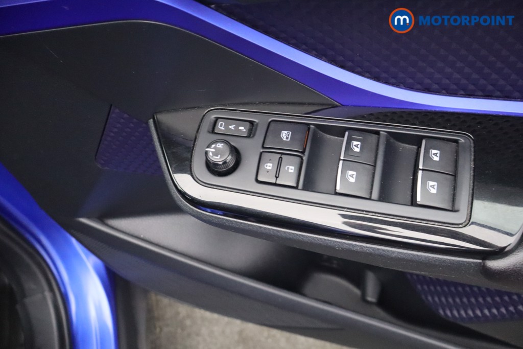 Toyota C-Hr Dynamic Manual Petrol SUV - Stock Number (1651775) - 11th supplementary image