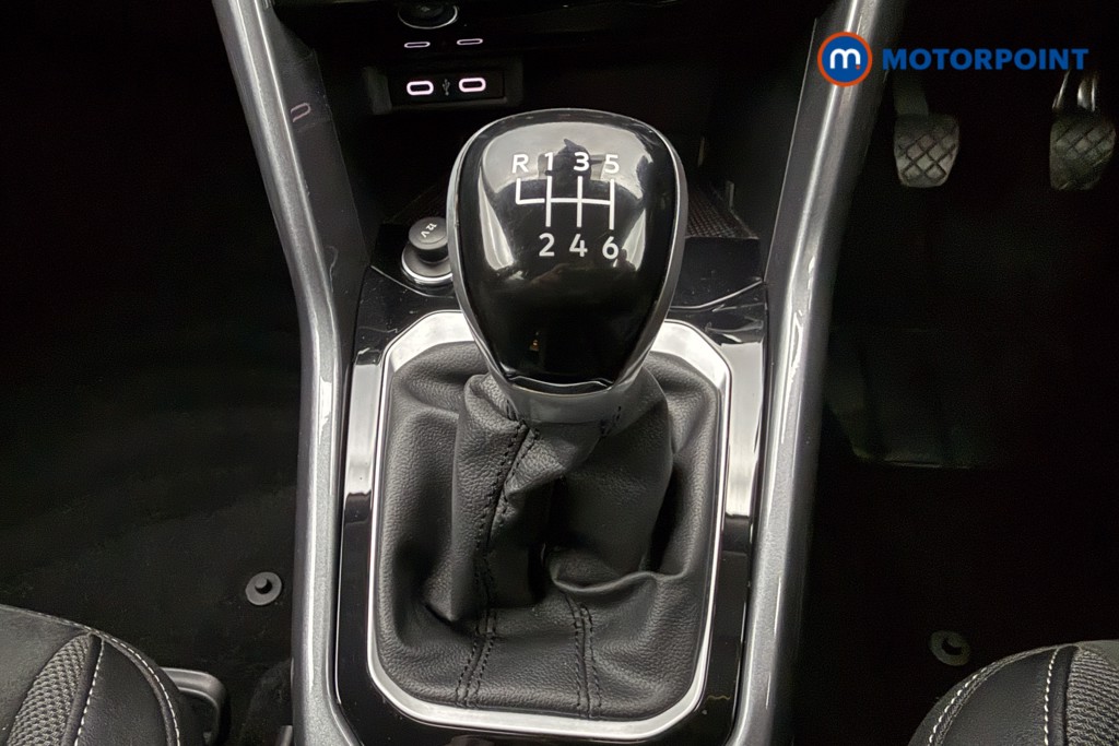 Volkswagen T-Roc Style Manual Petrol SUV - Stock Number (1651961) - 7th supplementary image