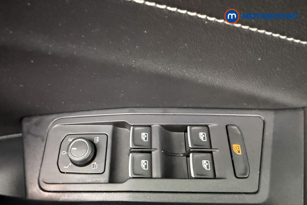 Volkswagen T-Roc Style Manual Petrol SUV - Stock Number (1651961) - 19th supplementary image