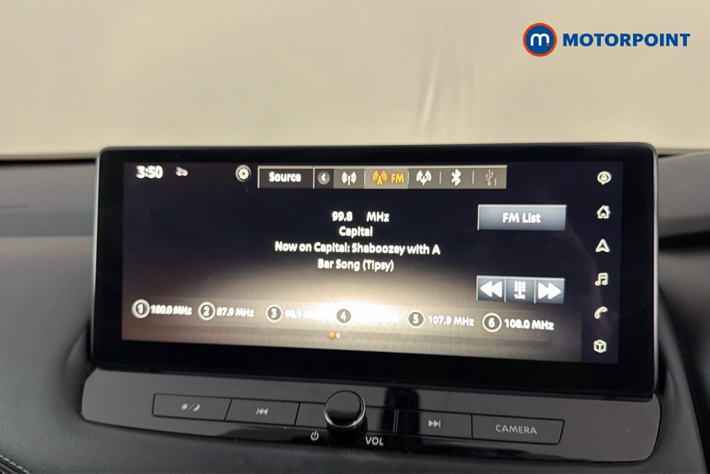 Nissan Qashqai N-Connecta Manual Petrol SUV - Stock Number (1652088) - 9th supplementary image