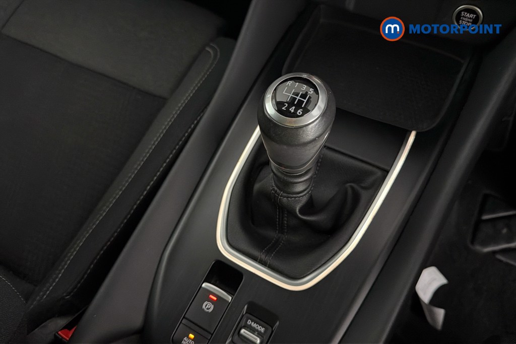 Nissan Qashqai N-Connecta Manual Petrol SUV - Stock Number (1652088) - 15th supplementary image