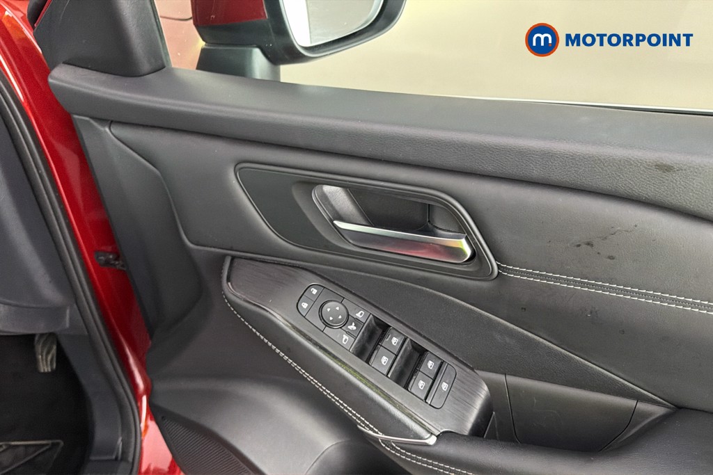 Nissan Qashqai N-Connecta Manual Petrol SUV - Stock Number (1652088) - 42nd supplementary image