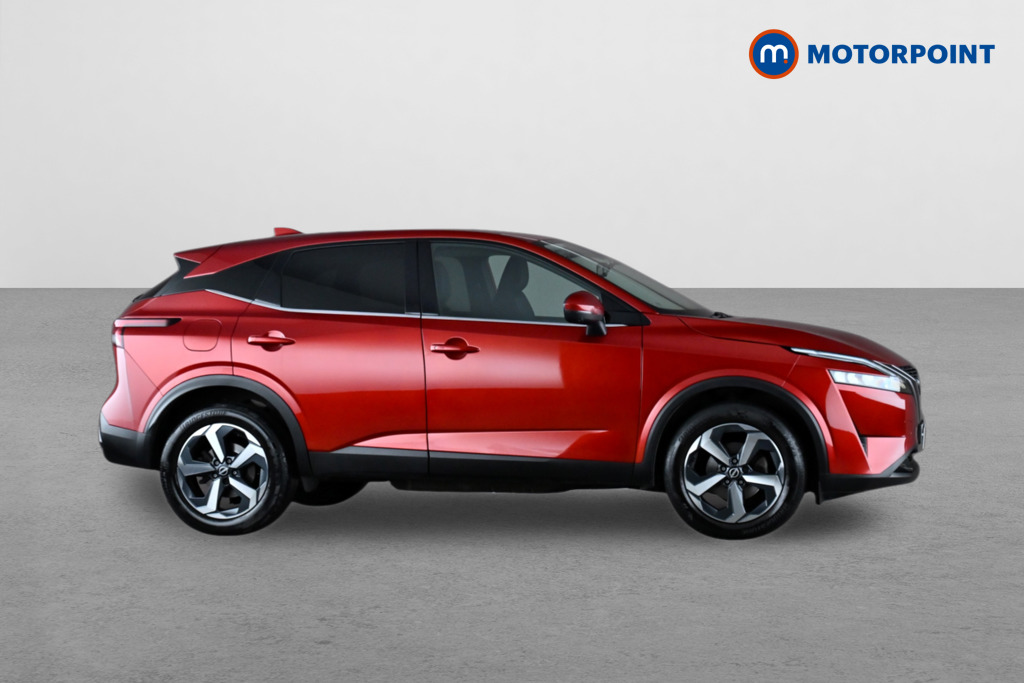Nissan Qashqai N-Connecta Manual Petrol SUV - Stock Number (1652088) - Drivers side
