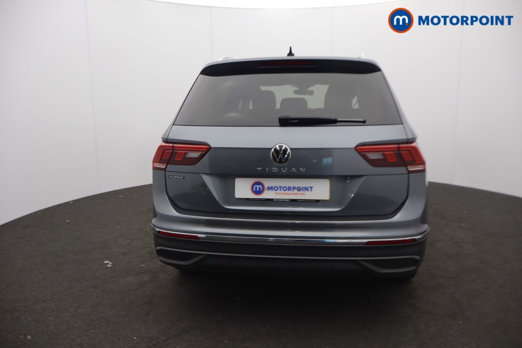 Volkswagen Tiguan Allspace Life Automatic Petrol SUV - Stock Number (1652101) - 1st supplementary image