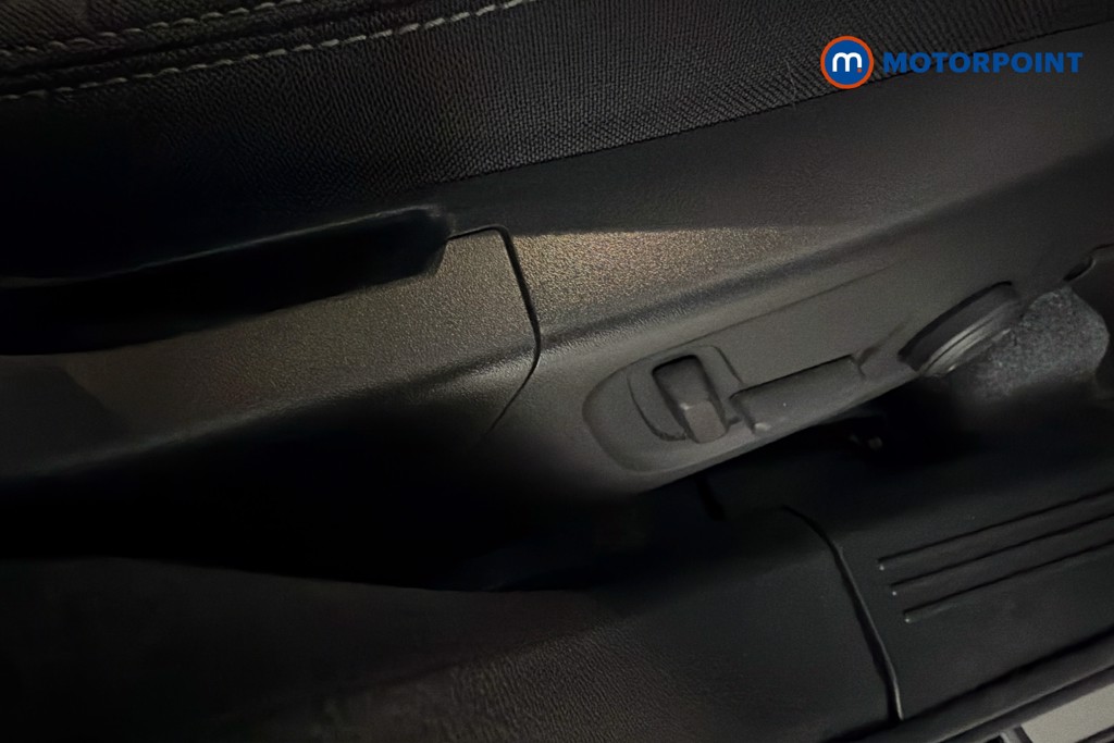 Volvo Xc40 Plus Automatic Petrol SUV - Stock Number (1652609) - 25th supplementary image