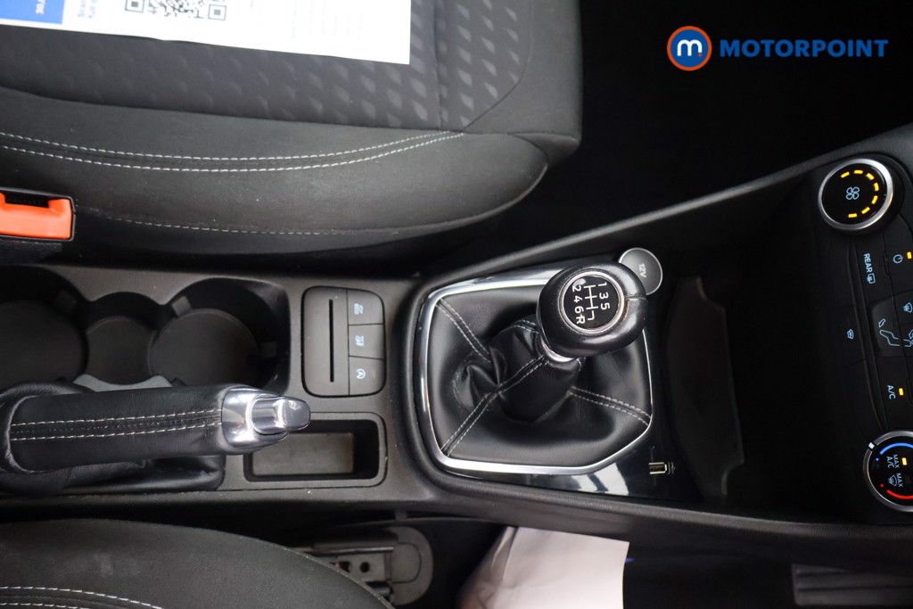 Ford Fiesta Zetec Manual Petrol Hatchback - Stock Number (1652795) - 13th supplementary image