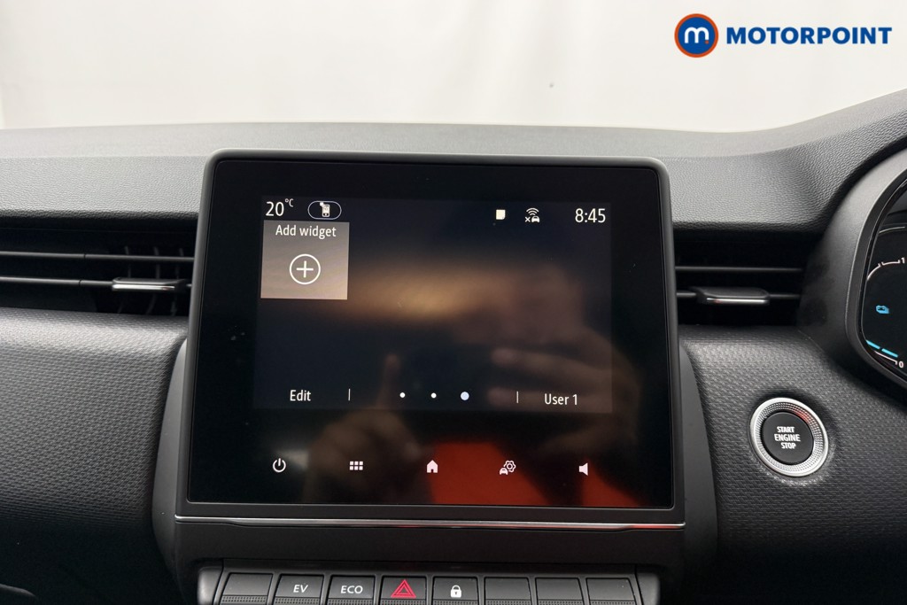 Renault Clio Iconic Automatic Petrol-Electric Hybrid Hatchback - Stock Number (1653369) - 8th supplementary image