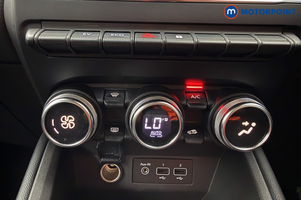 Renault Clio Iconic Automatic Petrol-Electric Hybrid Hatchback - Stock Number (1653369) - 10th supplementary image