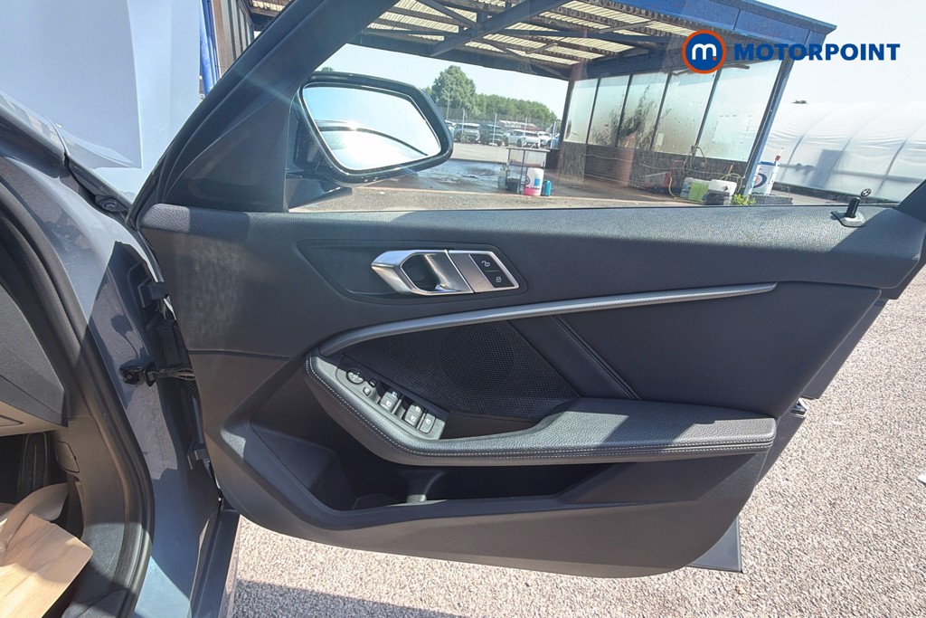 BMW 1 Series M Sport Automatic Diesel Hatchback - Stock Number (1653785) - 19th supplementary image