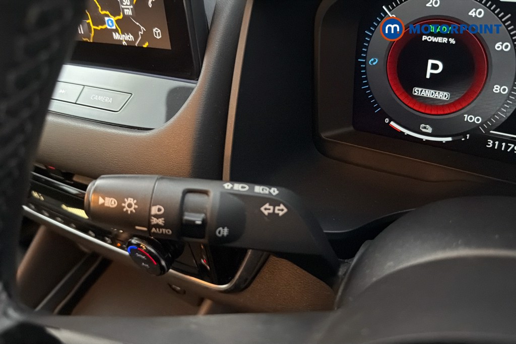 Nissan Qashqai N-Connecta Automatic Petrol-Electric Hybrid SUV - Stock Number (1653952) - 6th supplementary image