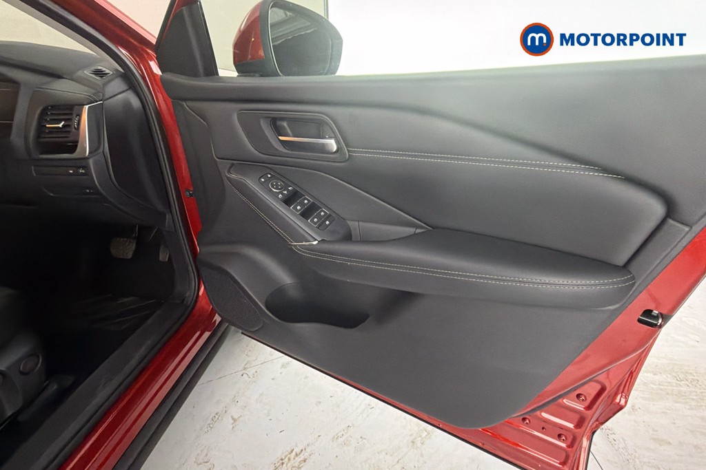 Nissan Qashqai N-Connecta Automatic Petrol-Electric Hybrid SUV - Stock Number (1653952) - 19th supplementary image