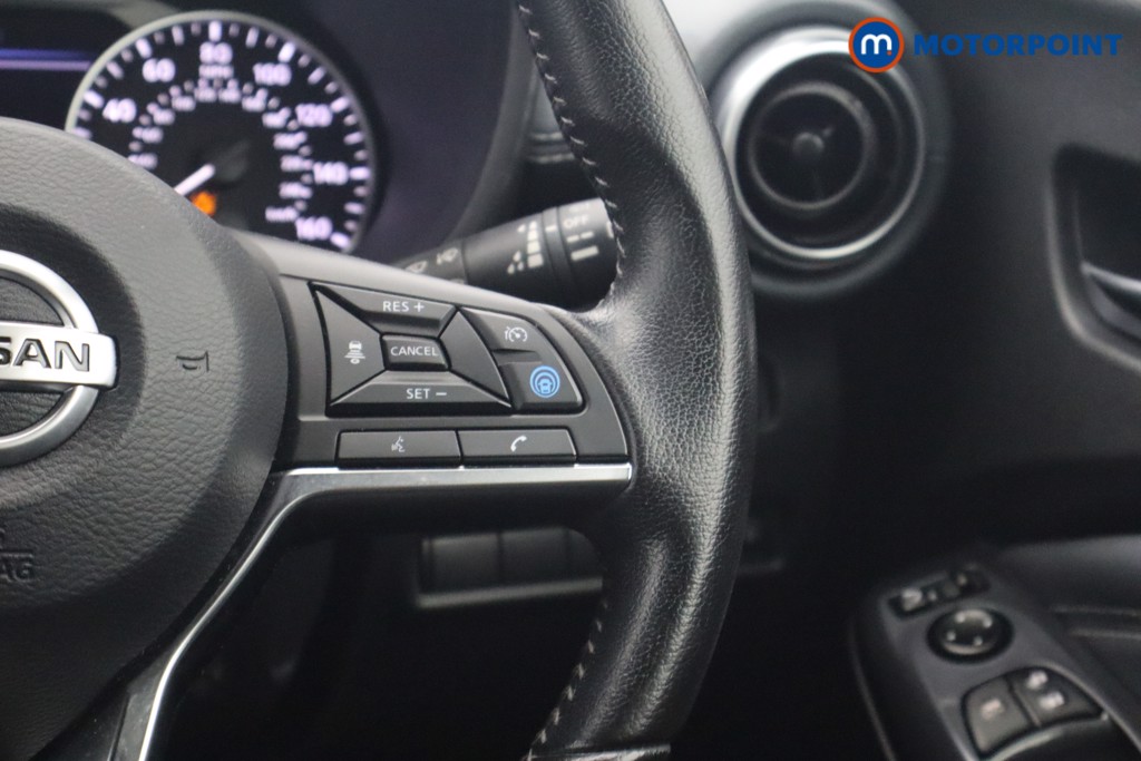 Nissan Juke Tekna Manual Petrol SUV - Stock Number (1654063) - 9th supplementary image