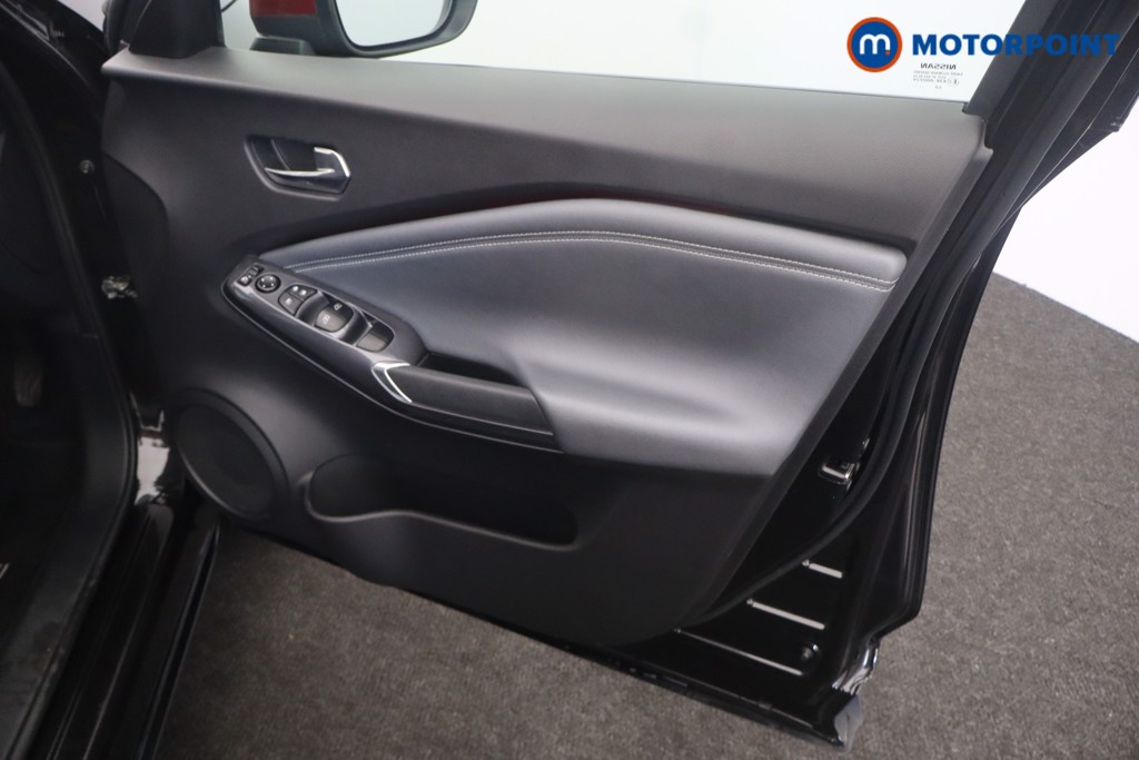 Nissan Juke Tekna Manual Petrol SUV - Stock Number (1654063) - 15th supplementary image