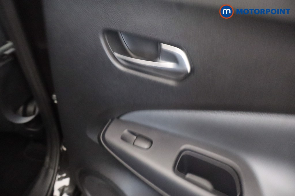 Nissan Juke Tekna Manual Petrol SUV - Stock Number (1654063) - 21st supplementary image