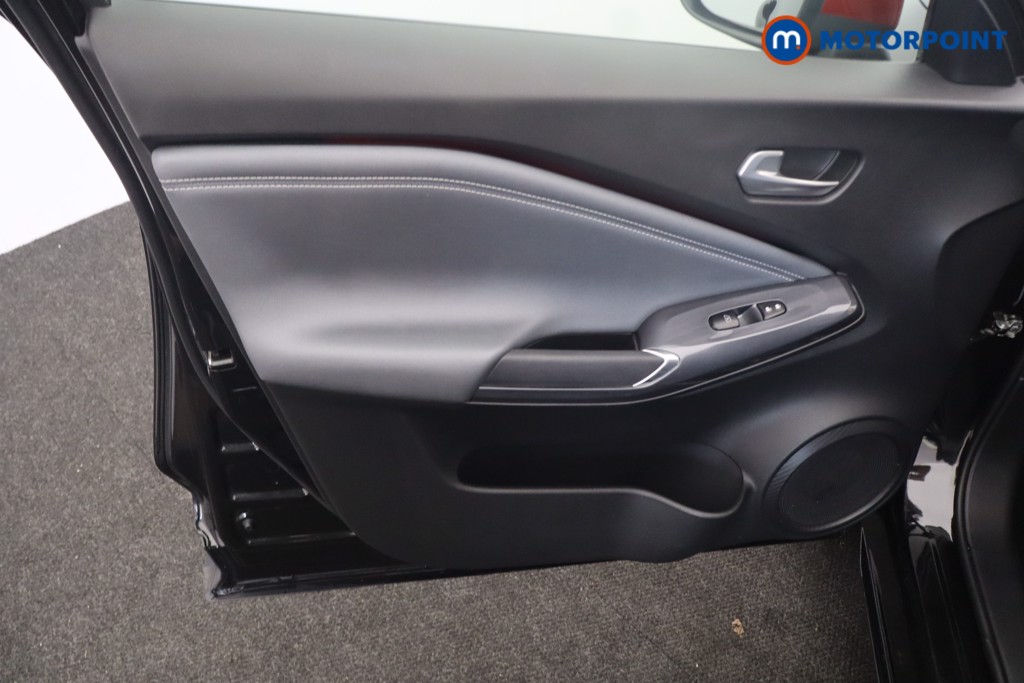 Nissan Juke Tekna Manual Petrol SUV - Stock Number (1654063) - 27th supplementary image
